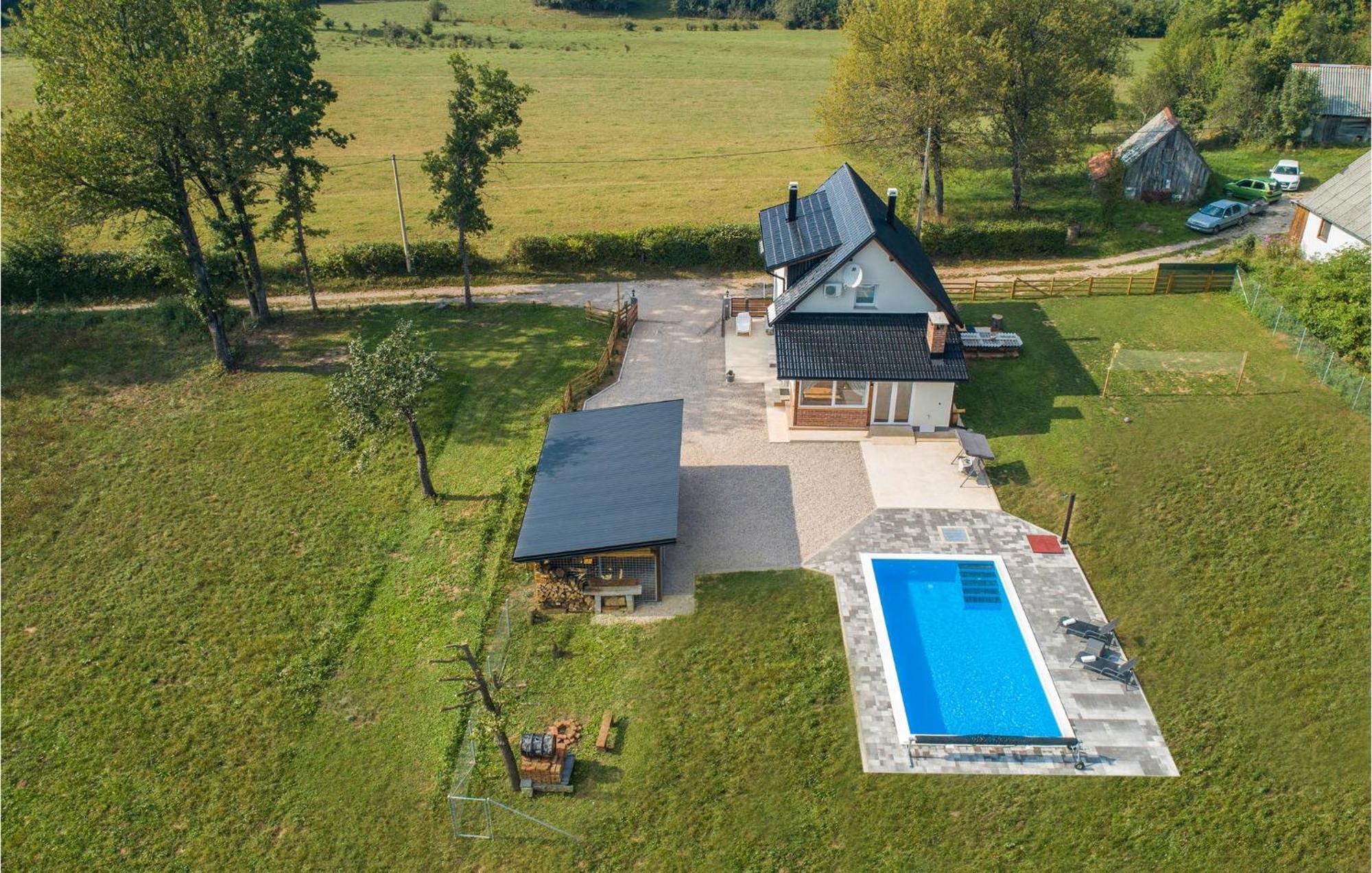 Awesome Home In Smiljan With Sauna 外观 照片